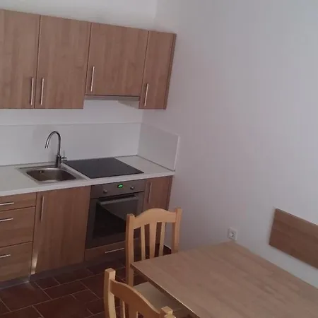Macesen Apartment *